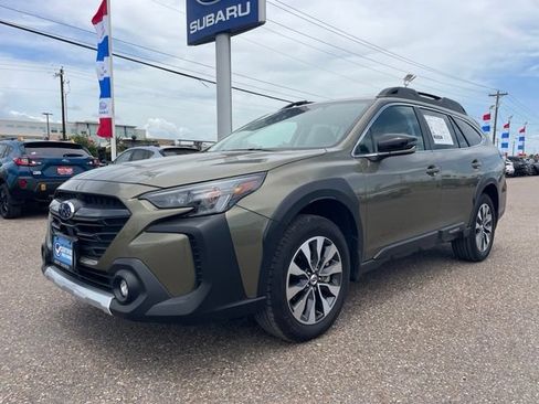 Used 2025 Subaru Outback Limited AWD/4WD image 3