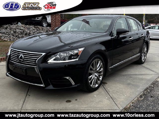Used 2013 Lexus LS 460 AWD w/ Comfort Pkg image 3