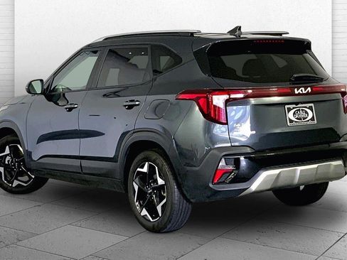 Certified 2025 Kia Seltos S FWD image 11
