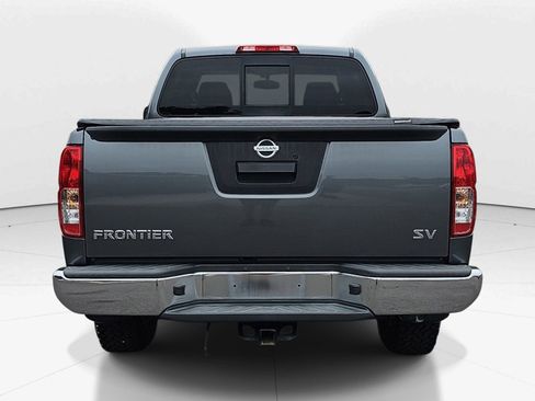 Used 2017 Nissan Frontier SV RWD image 4