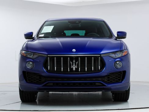 Certified 2023 Maserati Levante GT AWD/4WD image 8