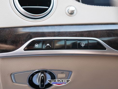 Used 2020 Mercedes-Benz S 560 4MATIC Sedan w/ Premium Package image 40