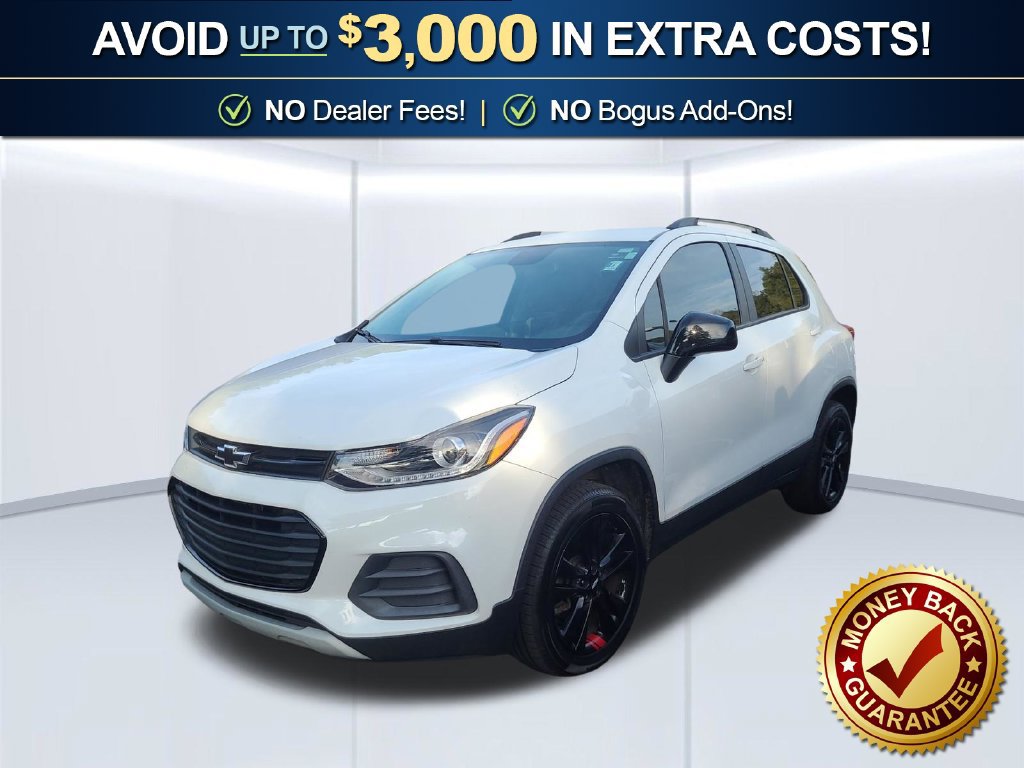 Used 2022 Chevrolet Trax LT w/ Redline Edition AWD/4WD image 1