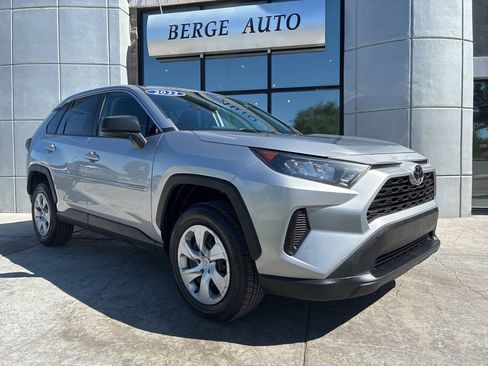 Used 2022 Toyota RAV4 LE AWD/4WD image 1