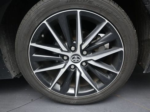 Used 2022 Toyota Camry SE w/ Audio Upgrade Package FWD image 10