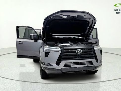 Used 2026 Lexus GX 550 w/ Accessory Package (2T) AWD/4WD image 12