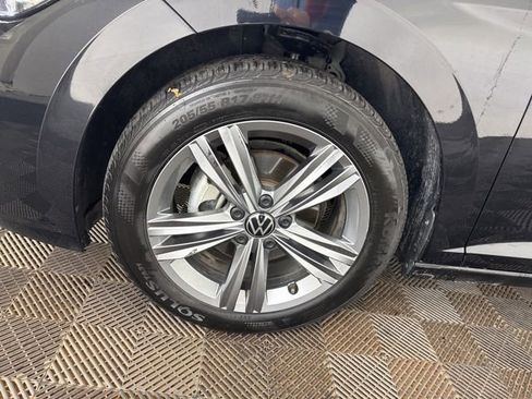 Used 2024 Volkswagen Jetta SE image 31