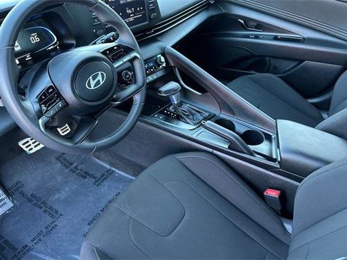 Certified 2025 Hyundai Elantra Sport image 10