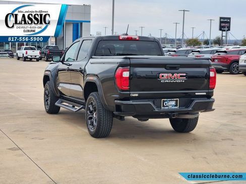 Used 2023 GMC Canyon Elevation image 17
