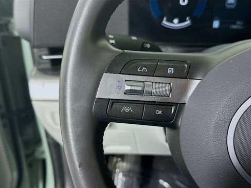 Used 2025 Hyundai Kona SEL FWD image 16