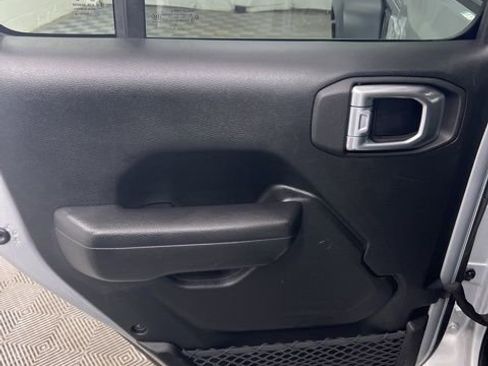 Used 2023 Jeep Wrangler Sport S image 16