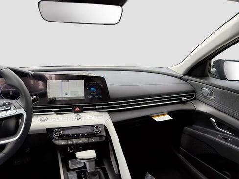 New 2026 Hyundai Elantra Limited FWD image 25
