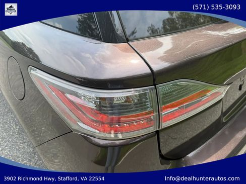Used 2014 Lexus CT 200h w/ Seat Comfort Package FWD image 11