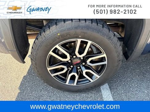 Used 2020 GMC Sierra 1500 AT4 w/ AT4 Premium Package AWD/4WD image 11