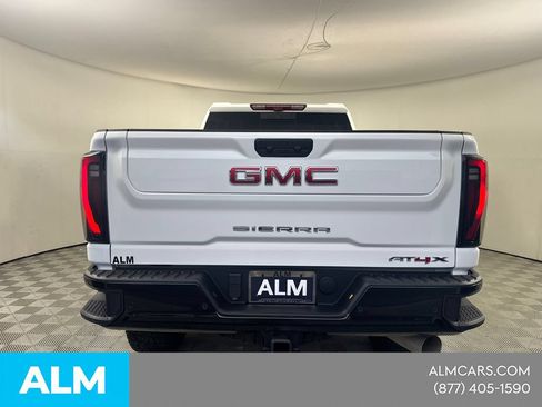 Used 2025 GMC Sierra 2500 AT4X AWD/4WD image 8