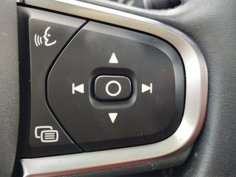 Certified 2023 Volvo XC60 B5 Core w/ Climate Package image 14