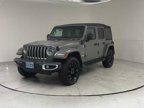 Used 2021 Jeep Wrangler Unlimited Sahara w/ Cold Weather Group AWD/4WD image 6