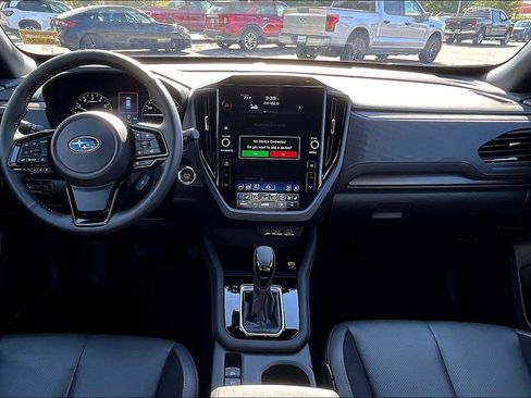 Used 2025 Subaru Forester Touring image 15