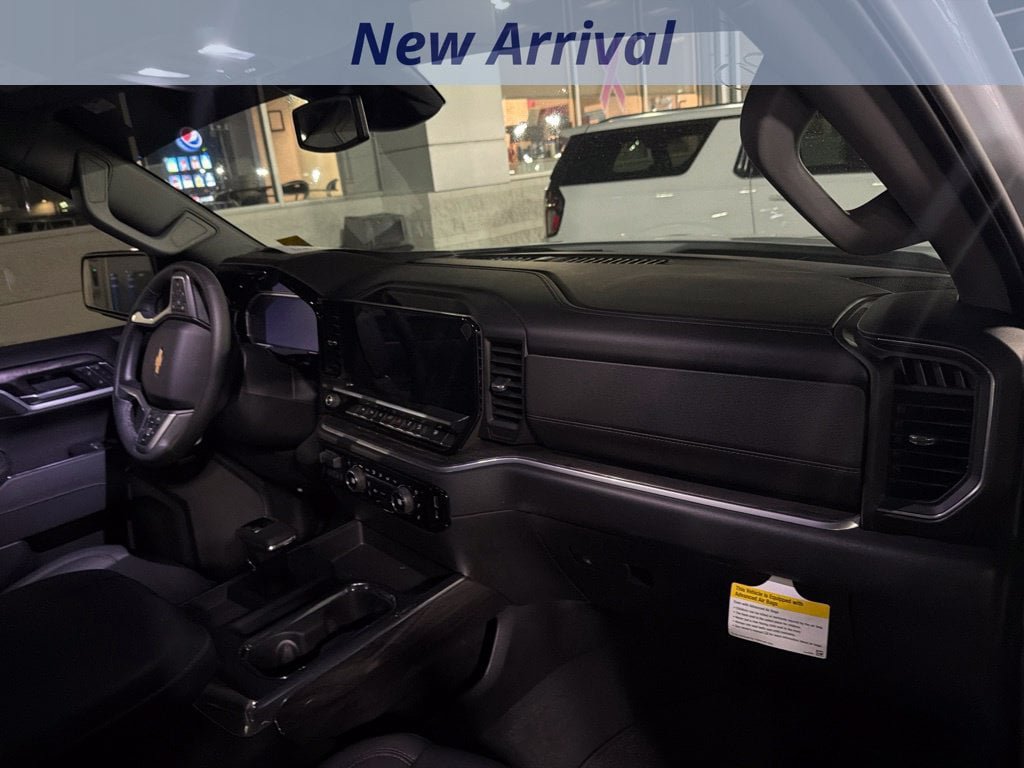 Certified 2026 Chevrolet Silverado 1500 LTZ AWD/4WD image 4