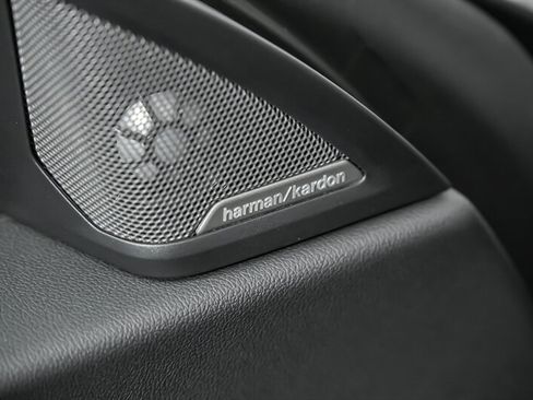 Used 2025 BMW M2 w/ Lighting Package image 19