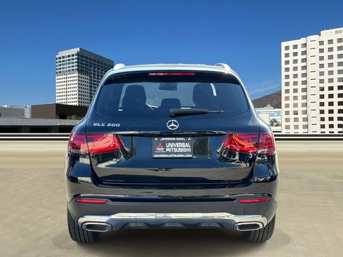 Used 2022 Mercedes-Benz GLC 300 image 4