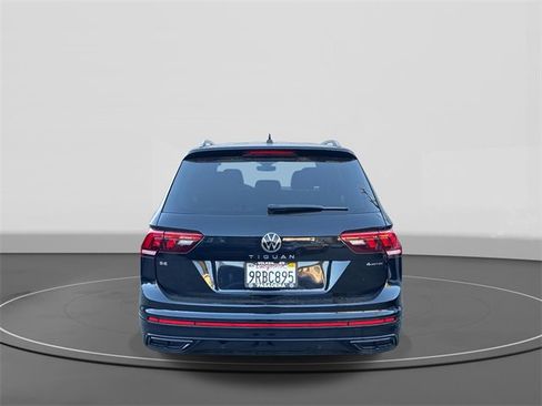 Certified 2024 Volkswagen Tiguan SE R-Line image 4