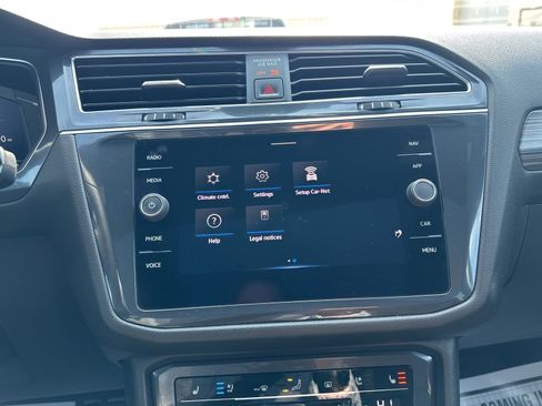 Certified 2022 Volkswagen Tiguan SEL R-Line image 53