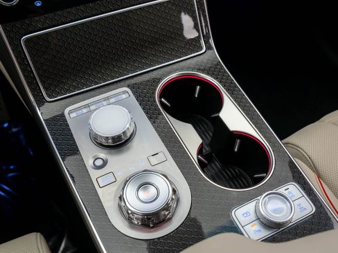 Used 2025 Genesis GV80 3.5T e-SC image 22