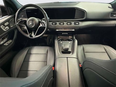 Certified 2025 Mercedes-Benz GLE 450 4MATIC image 11