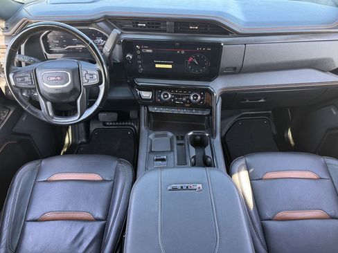 Used 2024 GMC Sierra 2500 AT4 w/ AT4 Premium Plus Package AWD/4WD image 12