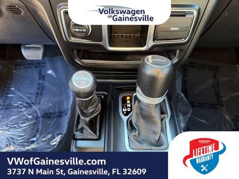 Used 2021 Jeep Gladiator Sport image 26
