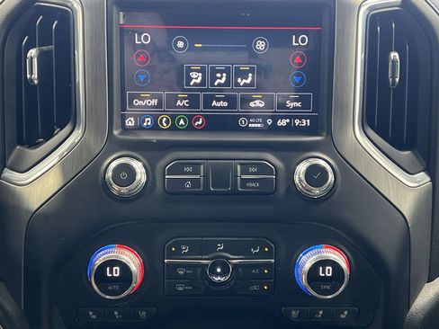 Used 2021 GMC Sierra 2500 Denali w/ Denali Black Diamond Edition AWD/4WD image 19