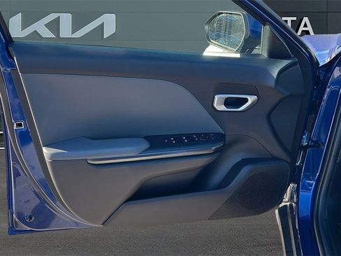 New 2025 Kia K4 LXS image 10