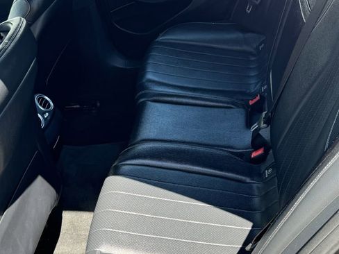 Used 2017 Mercedes-Benz E 300 image 24