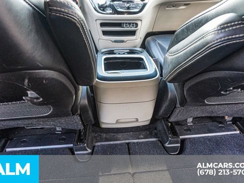 Used 2023 Chrysler Pacifica Touring-L FWD image 32