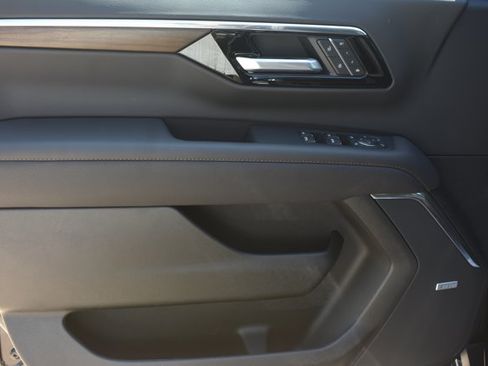 New 2026 Chevrolet Tahoe High Country AWD/4WD image 12