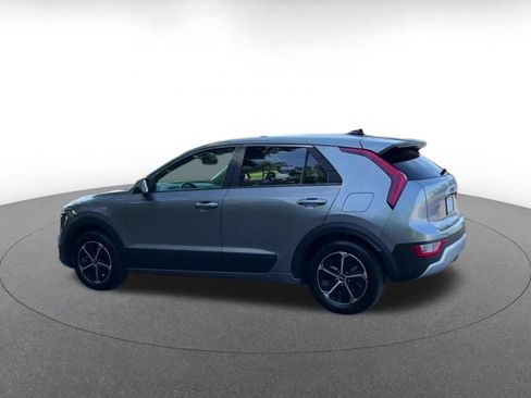 Used 2026 Kia Niro LX FWD image 10