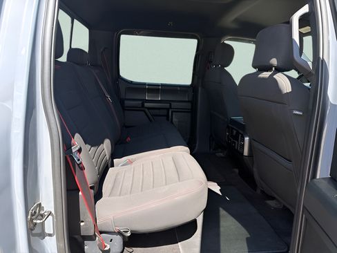Used 2019 Ford F150 XLT w/ Equipment Group 302A Luxury AWD/4WD image 11