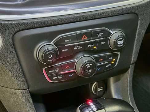 Used 2020 Dodge Charger R/T RWD image 22