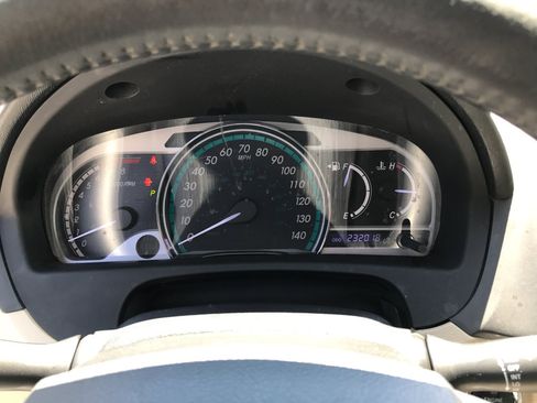 Used 2015 Toyota Venza XLE FWD image 16