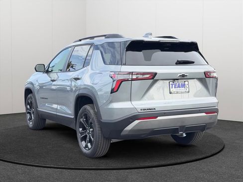 New 2026 Chevrolet Equinox LT w/ Midnight Edition FWD image 4