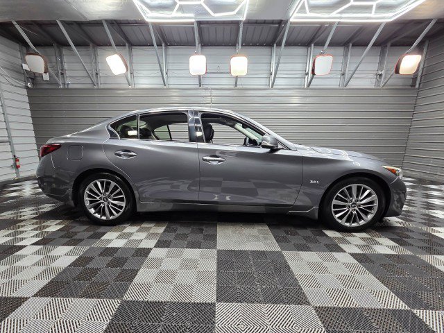 Used 2018 INFINITI Q50 Luxe w/ Cargo Package (L95) AWD/4WD image 10