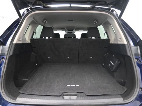 Used 2025 Nissan Rogue SV image 26