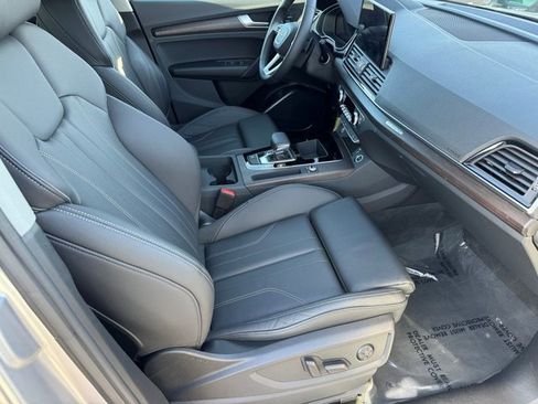 Certified 2024 Audi Q5 e Premium w/ Convenience Package image 13