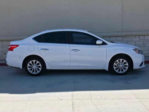 Used 2019 Nissan Sentra SV FWD image 2