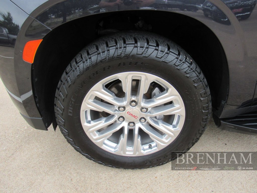 Used 2023 GMC Yukon XL SLT w/ SLT Luxury Package RWD image 10