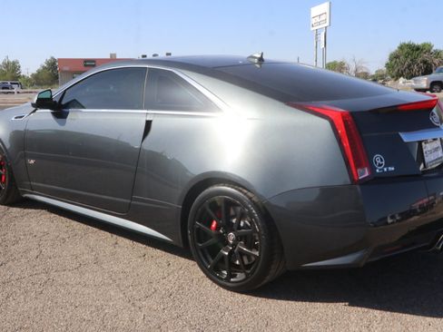 Used 2015 Cadillac CTS V RWD image 5