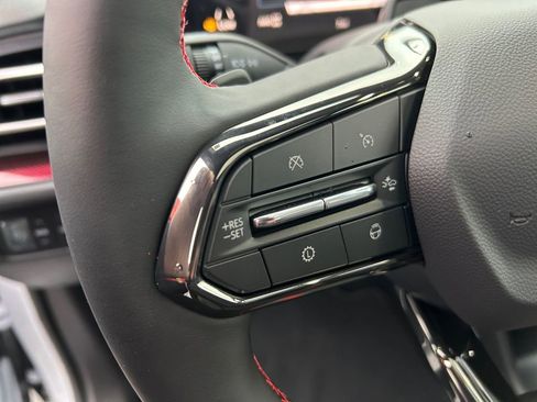 New 2026 Chevrolet Traverse RS image 17