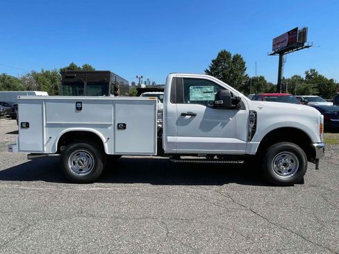 New 2023 Ford F250 XL w/ FX4 Off-Road Package AWD/4WD image 5