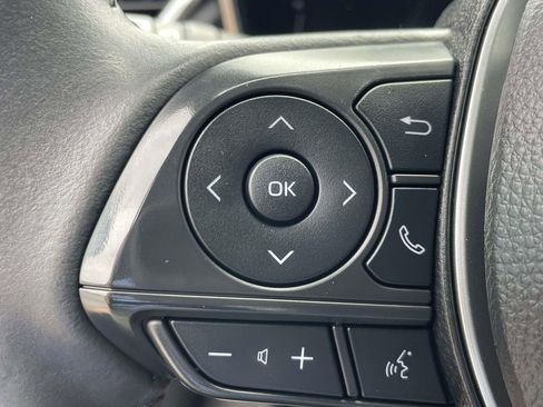 Used 2024 Toyota Corolla Cross XLE w/ Convenience Package FWD image 24
